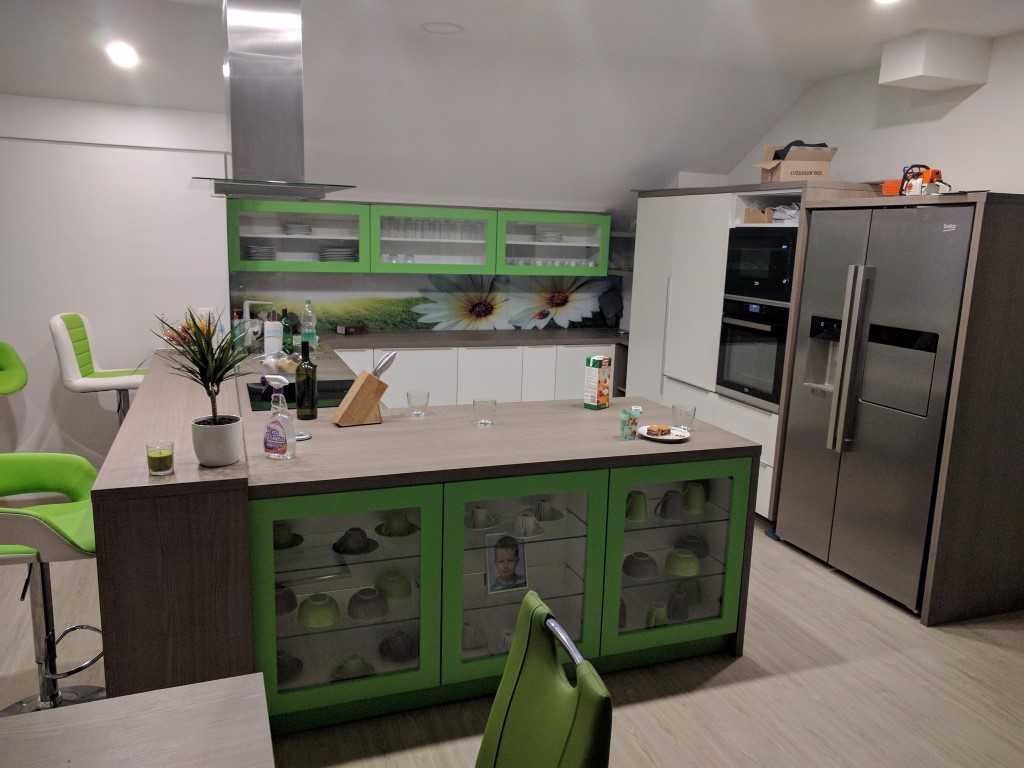 REFERENCE - Vstopi v galerijo